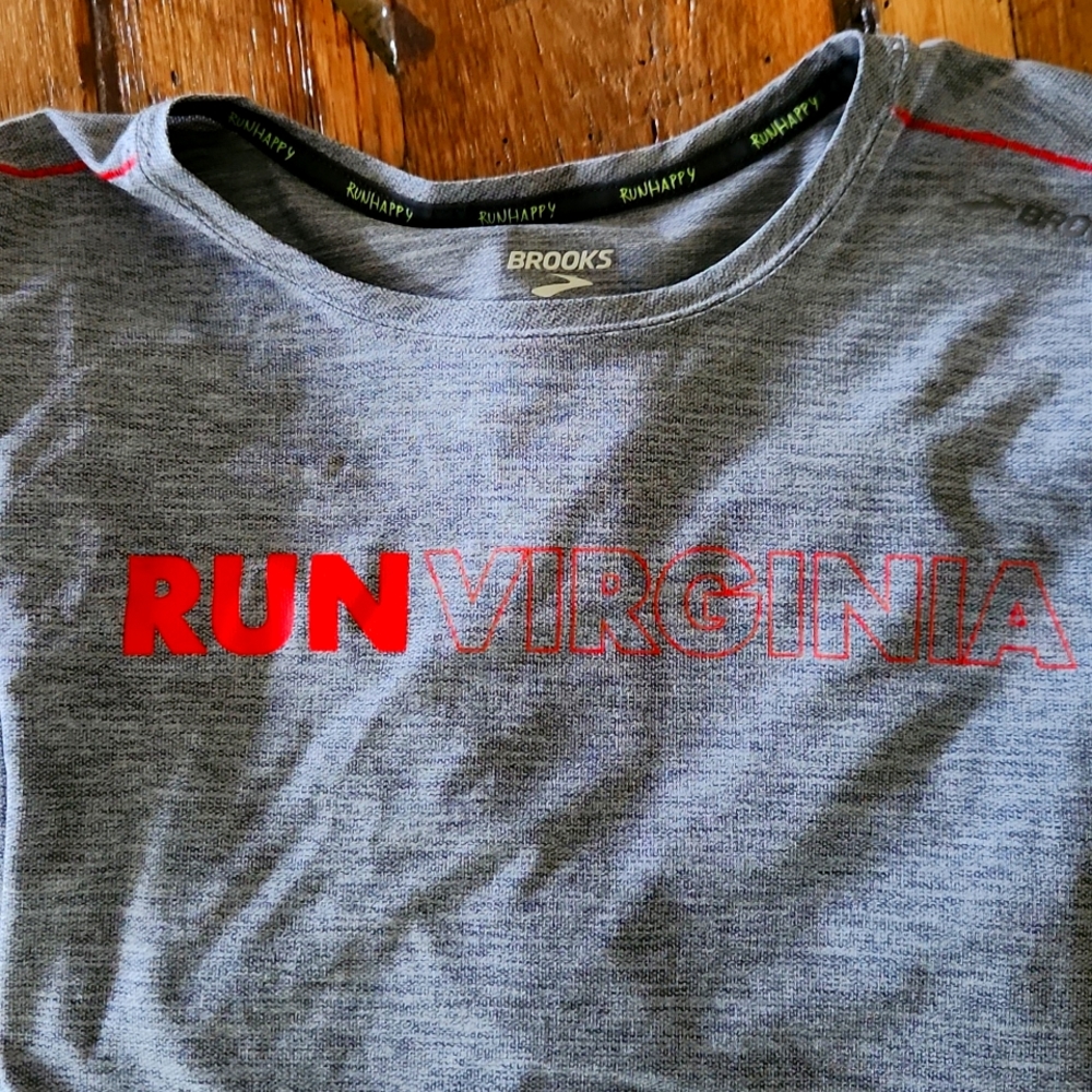 Men's Brooks lightweight long sleeve running shirt